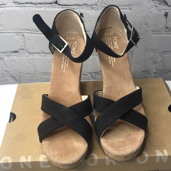 Toms Shoes - TOMS WOMENS BLACK STRAPPY WEDGES